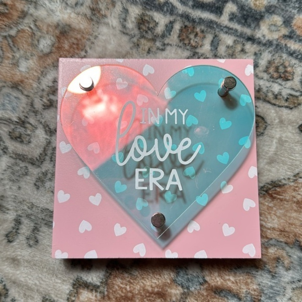 Heart-Shaped Love Era Decor - Pink and Blue